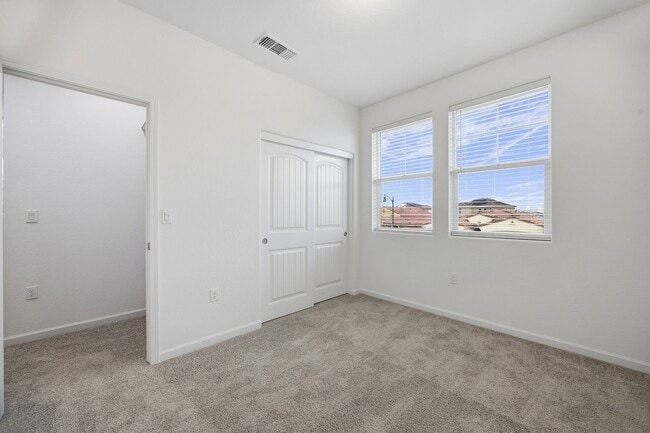 Building Photo - Brand New 4 Bedroom 3 Bathroom with solar in NW Visalia!!!