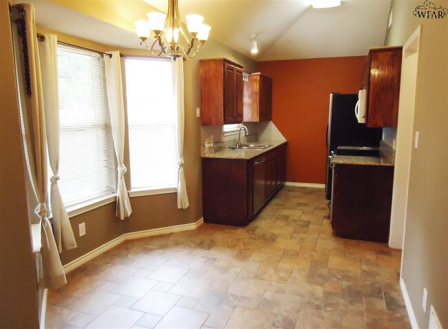 Building Photo - 6018 Van Dorn Dr
