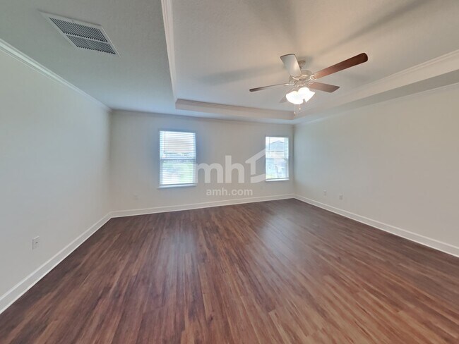 Building Photo - 33955 Thyme Dr