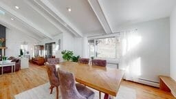 Building Photo - 802 Larchmont Rd