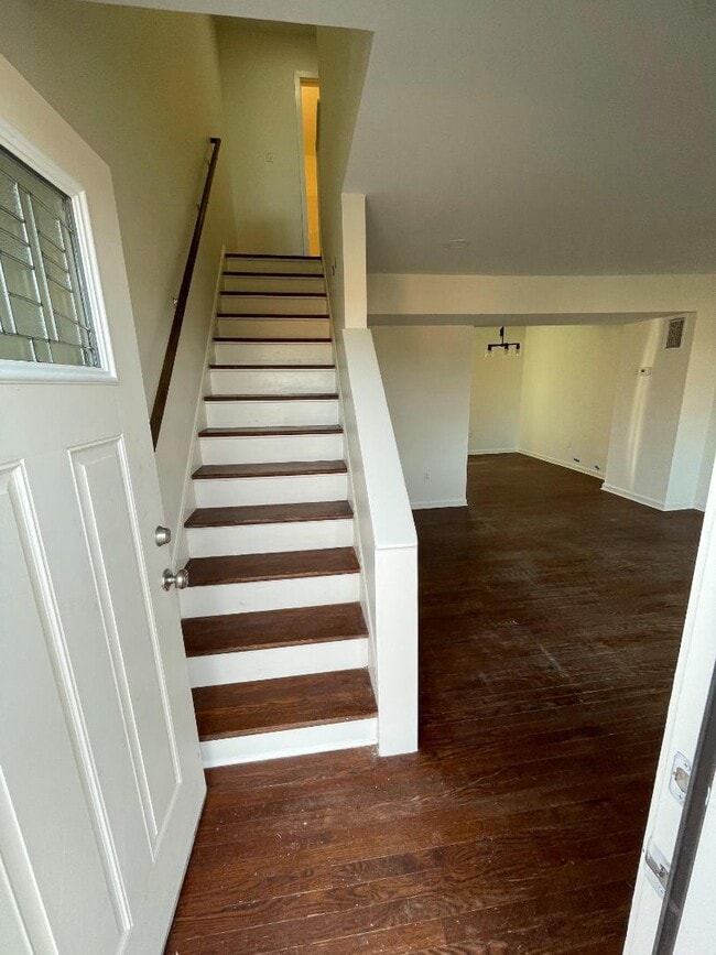 Building Photo - 122 S Shenandoah Ave