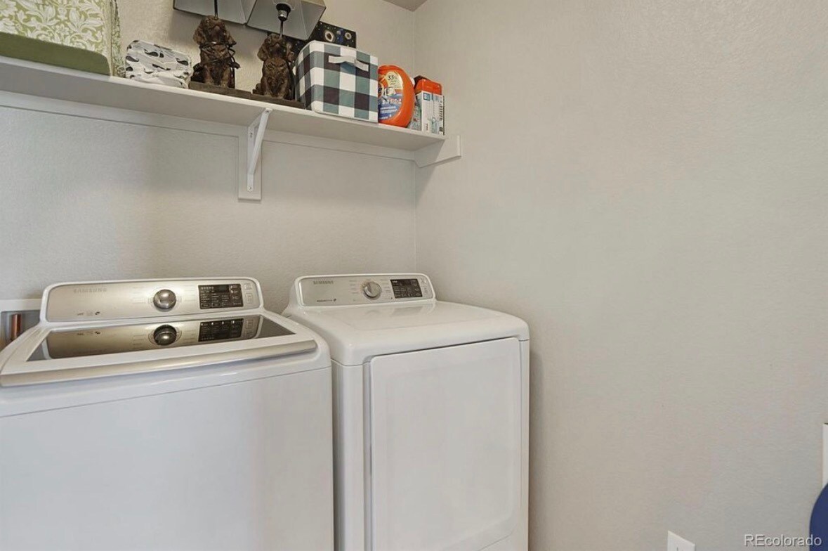 Building Photo - 11020 Echo Canyon Dr