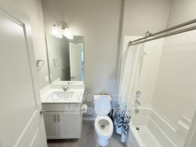 Building Photo - 215 N 62nd Ave