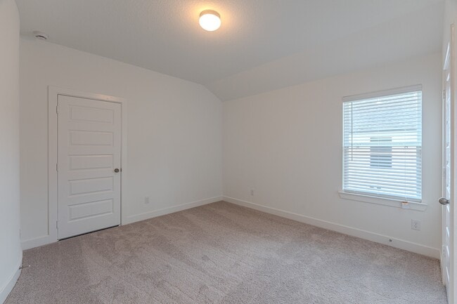 Building Photo - 215 Warbler Song Dr