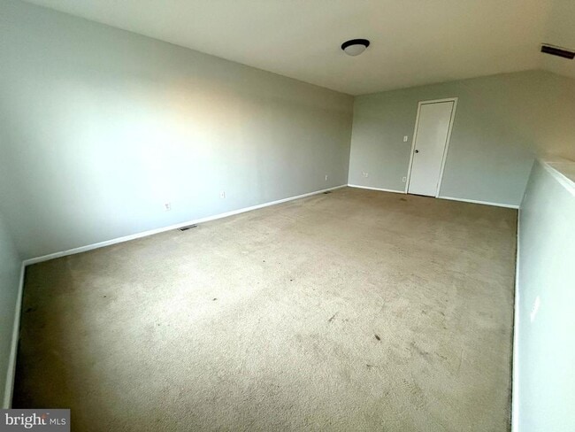 Building Photo - 2202 Tanglewood Ct