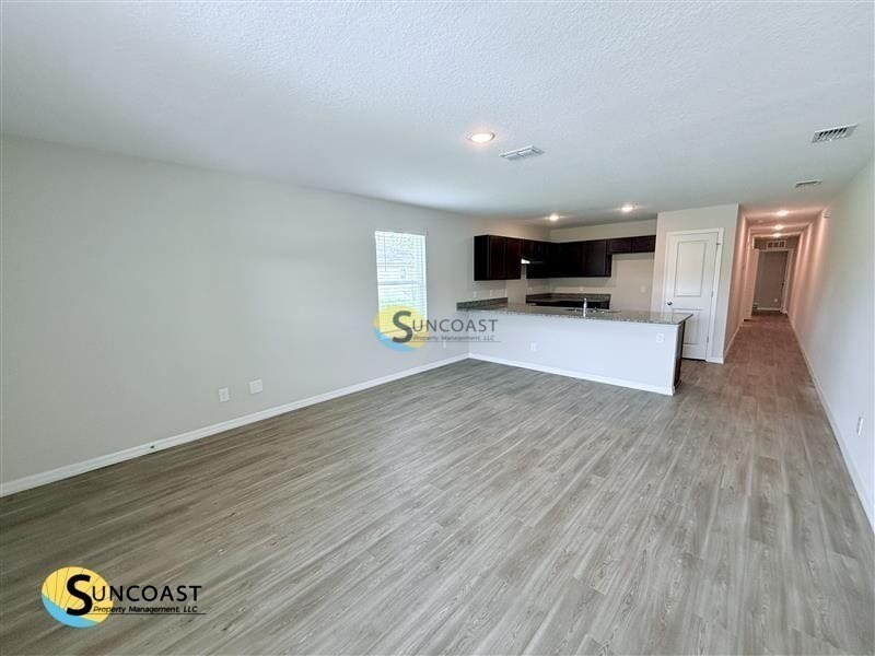 Building Photo - 1184 Comanche St