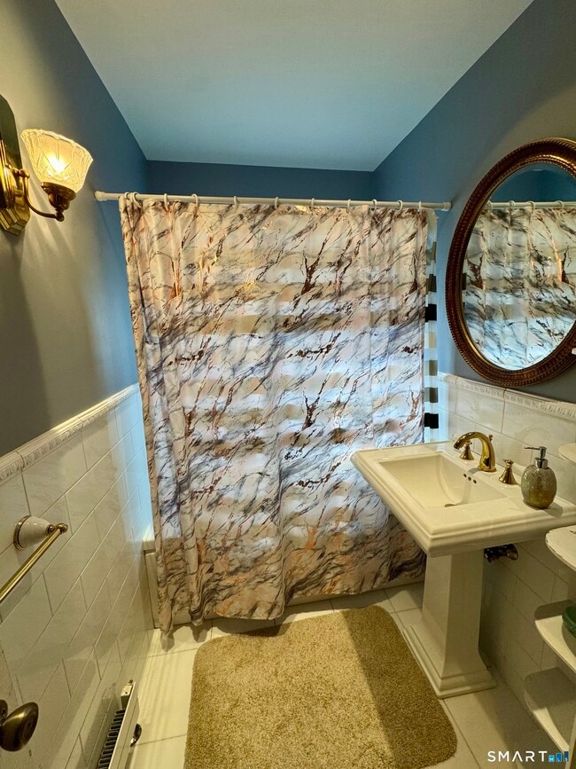 Building Photo - 38 Wooster Hts Rd