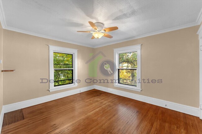 Building Photo - 312 Eastern Ave SE