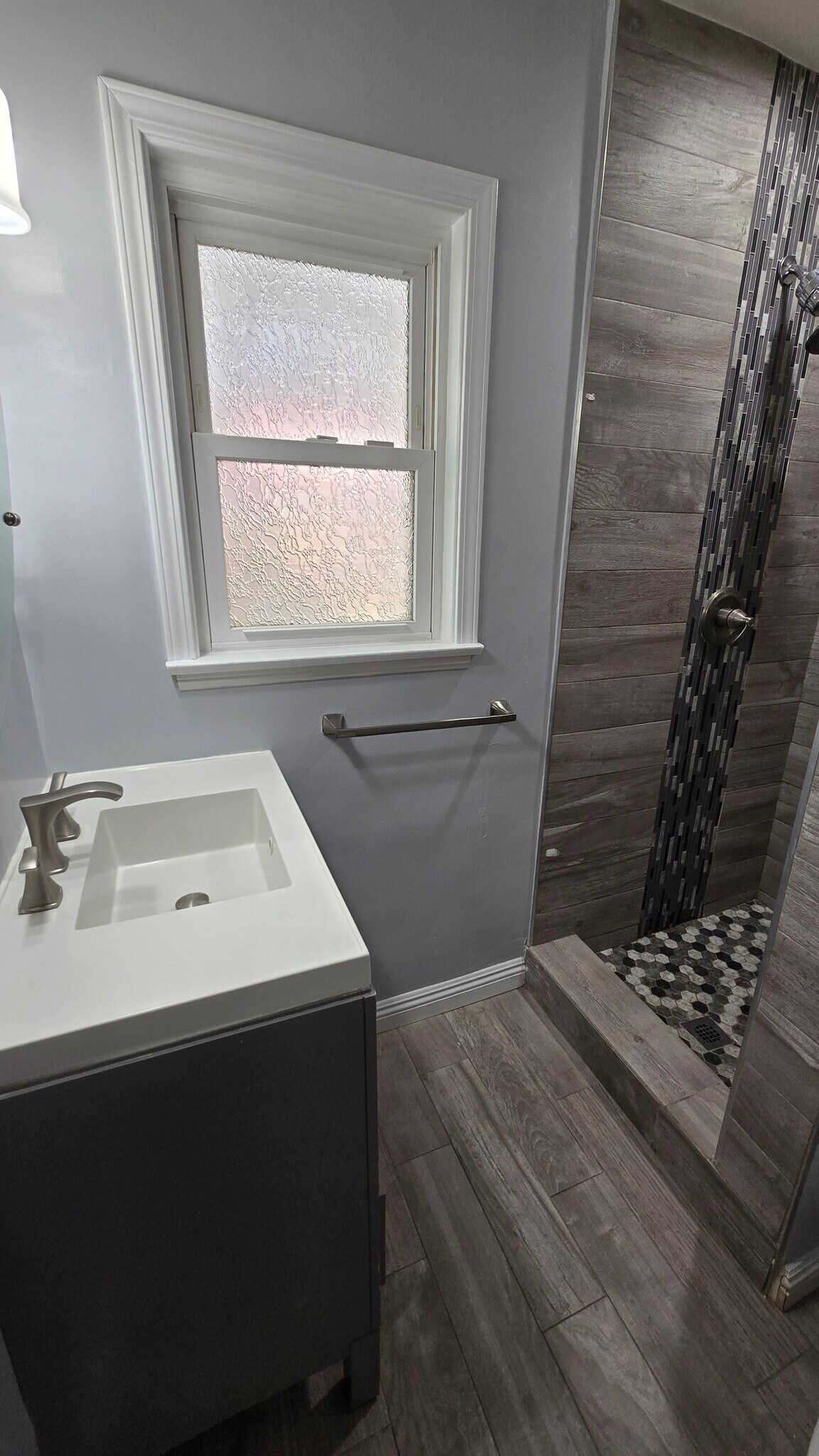 Main Bedroom Bathroom - 10603 Bramblebush Ave