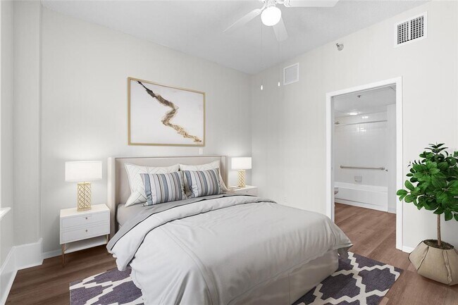 Building Photo - 411 1st Ave N