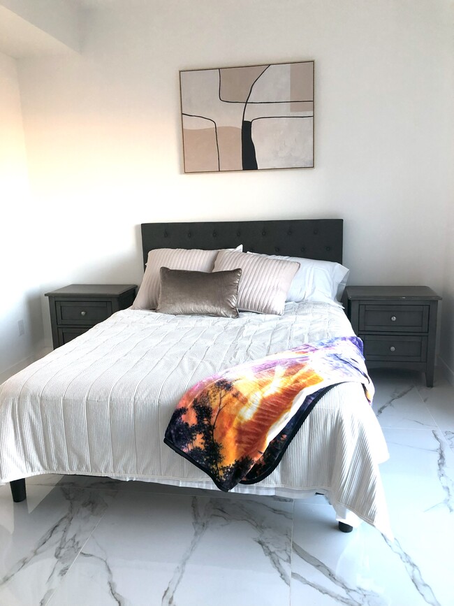 Building Photo - 470 Shasta Pl