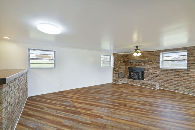 Building Photo - Lake Dock Waterfront Home