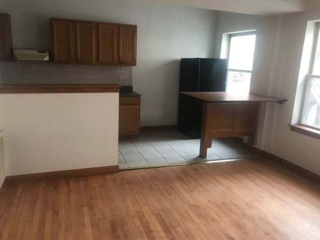 Kitchen - 610 W Wisconsin Ave