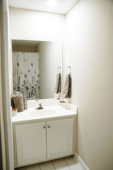 Building Photo - 4414 Piedmont Trace Dr