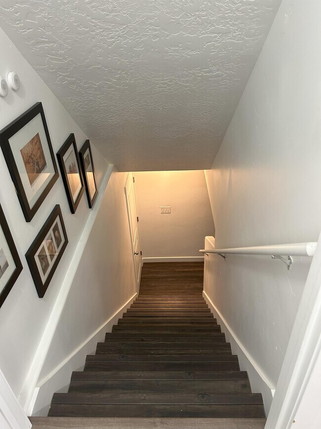 Building Photo - 14918 Beckenbauer Ave