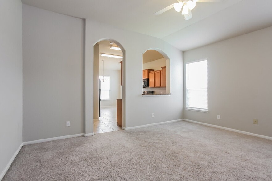 Building Photo - 15702 Flagstone Walk Way