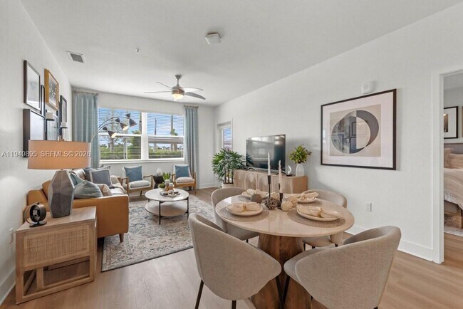 Building Photo - 3901 Coast View Pointe