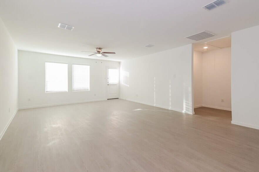 Building Photo - 5324 Agalinis Ave