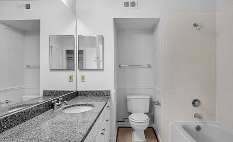 Building Photo - 12154 Penderview Ter
