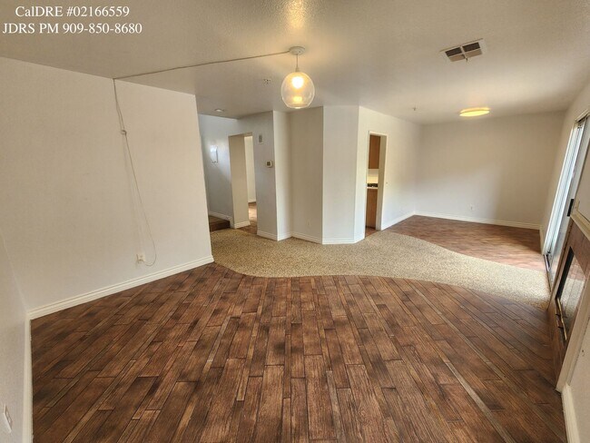 Building Photo - Rancho Cucamonga 3 Bedroom Condo