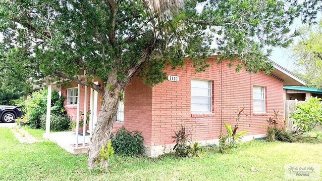 Building Photo - 1111 Rosemond Ct