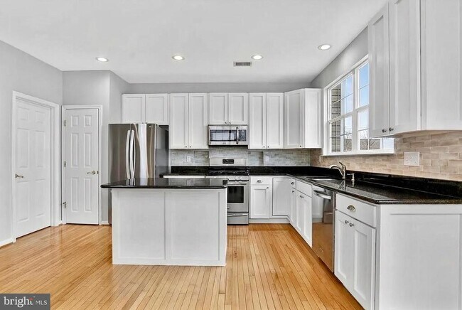 Building Photo - 21758 Flora Springs Terrace