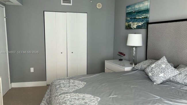 Building Photo - 250 Sunny Isles Blvd