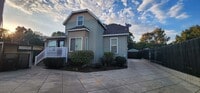 Building Photo - Main Street
