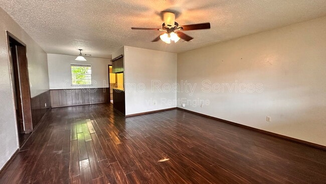 Building Photo - 915 Delmar Cir