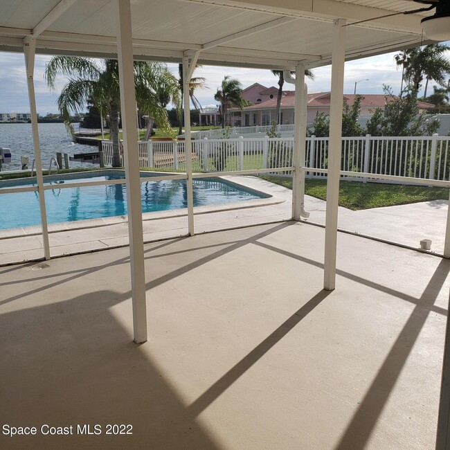 Building Photo - 215 Andros Ave
