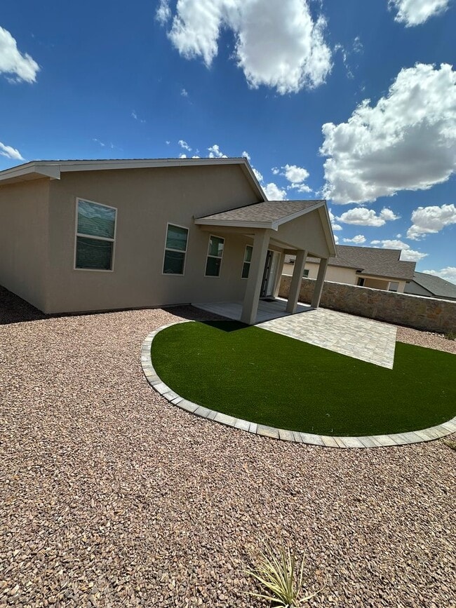Building Photo - 1471 Cabin Creek Ave