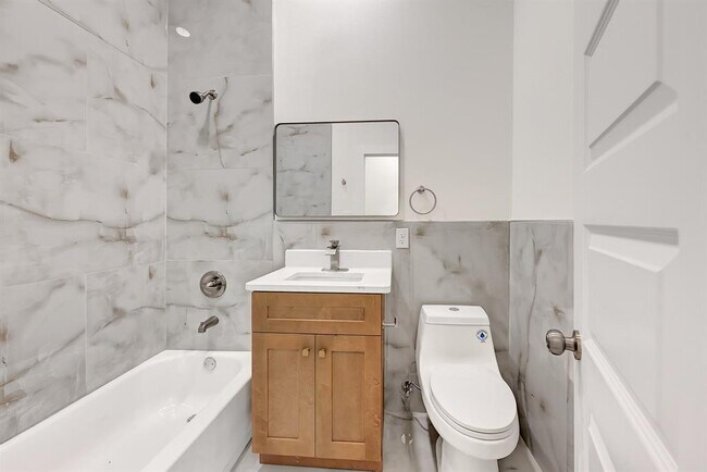 Building Photo - 5731 Belvedere Dr