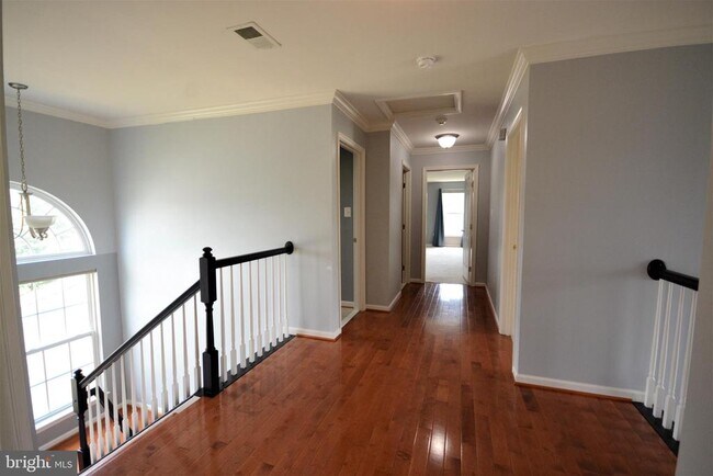 Building Photo - 120 Galyn Dr