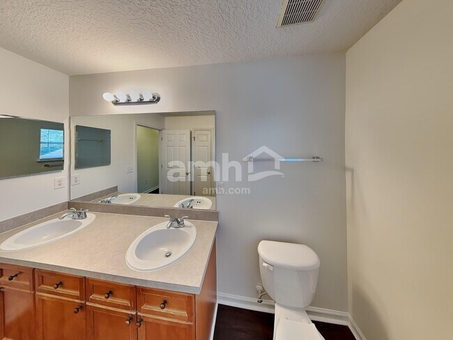 Building Photo - 3208 Timbertrail Ct