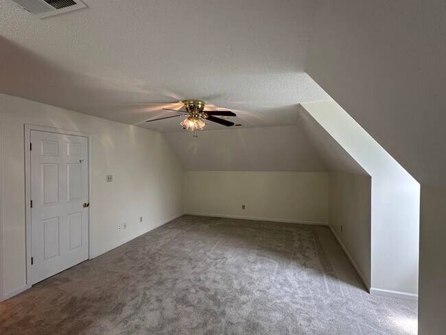 Building Photo - 3510 Sara Woods Dr