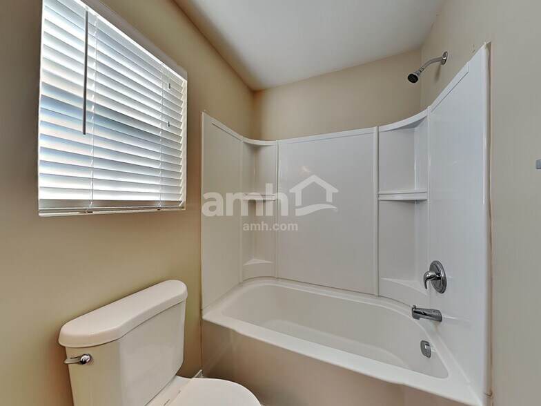 Building Photo - 503 Ravenstone Ln