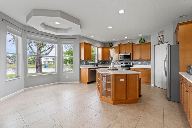 Building Photo - 2253 Balsan Way