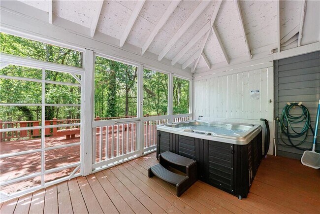 Building Photo - 1218 Millstream Trail NW