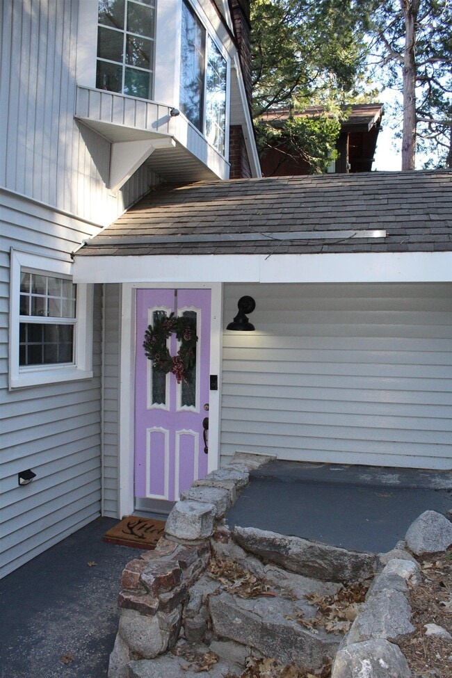 Building Photo - 23984 Skyland Dr