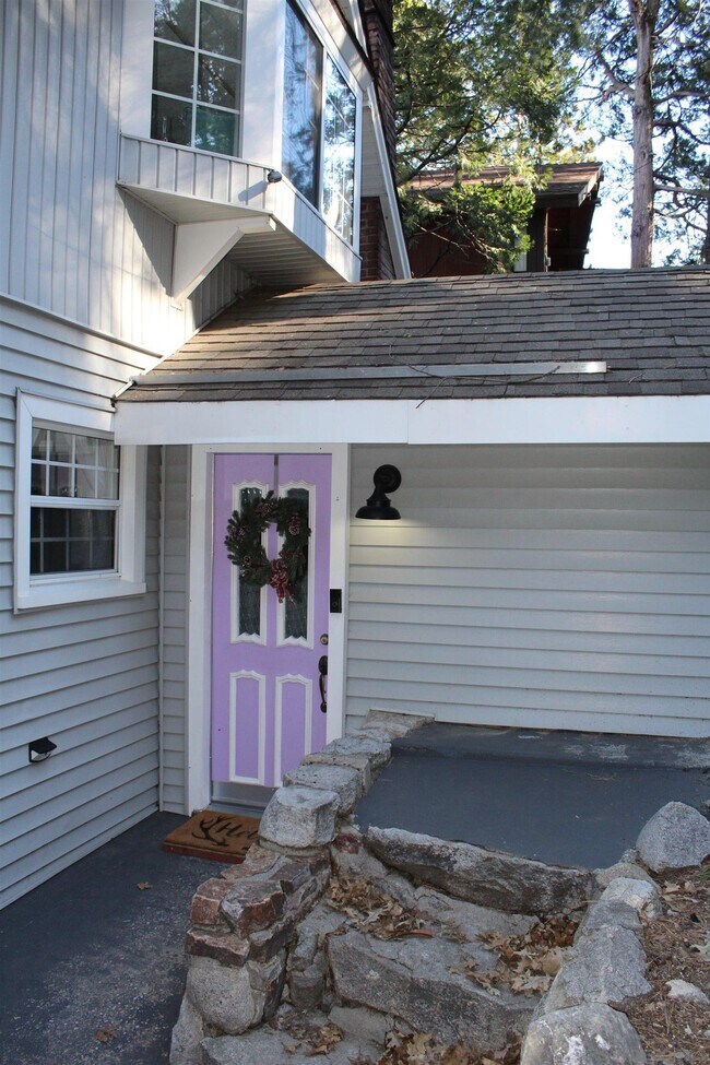 Primary Photo - 23984 Skyland Dr