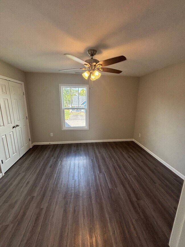 Building Photo - 158 Apache Ln