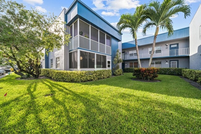 Building Photo - 716 Flanders S