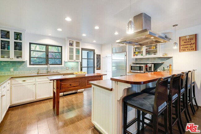Building Photo - 11670 Duque Dr