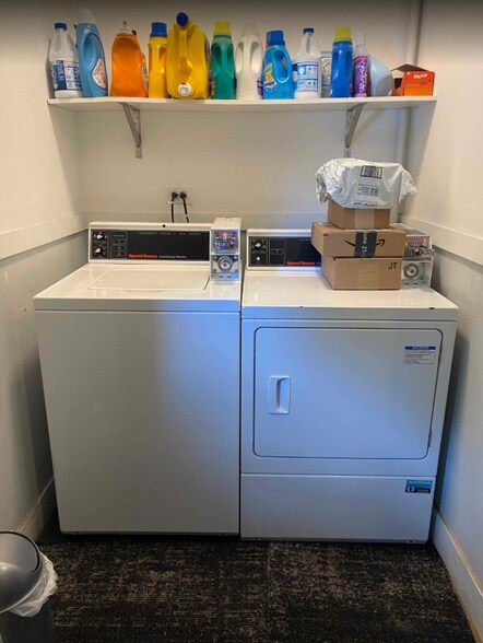 Building Photo - 2734 S Bonfield St