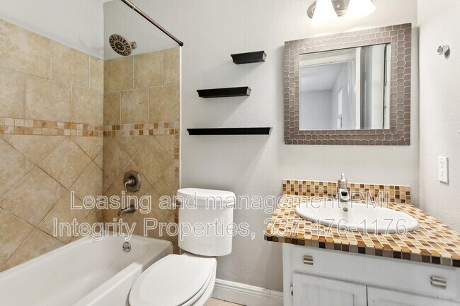 Building Photo - 1315 America St