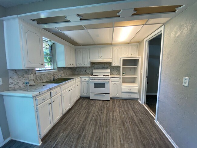 Building Photo - 5309 Creekwood Terrace