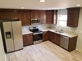 Building Photo - 301 Rollins St