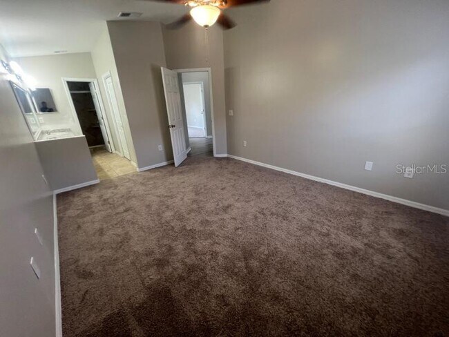 Building Photo - 30936 Burleigh Dr