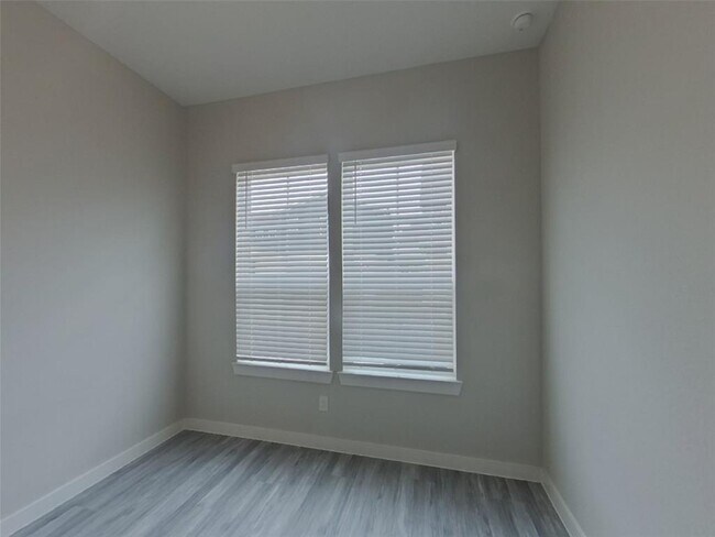 Building Photo - 22822 Terrazzo Dr