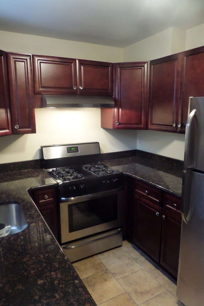 Building Photo - 18th & Washington- South Philadelphia